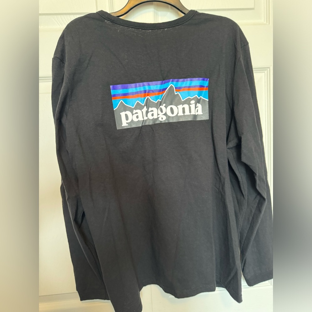 Patagonia Woman’s Cotton Polyester Logo Long Sleeve Shirt Black XXL